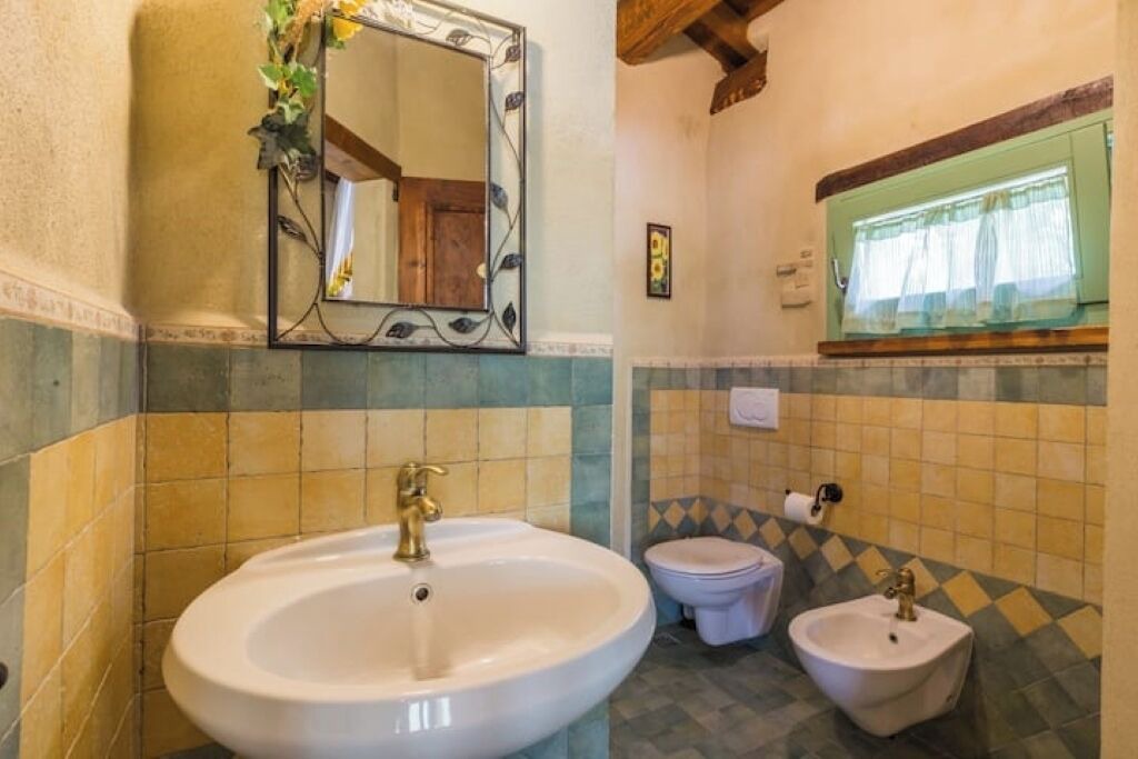 Photo of Bathroom in Mondavio