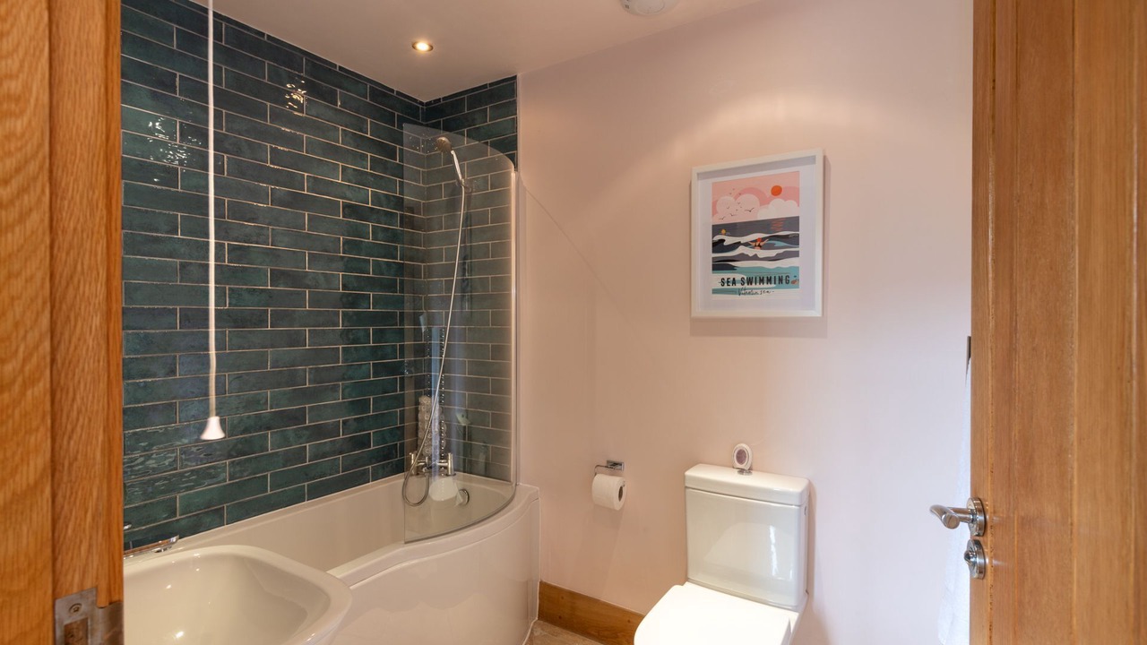 Photo of Bathroom in Llanfaethlu