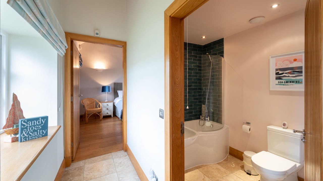 Photo of Bathroom in Llanfaethlu