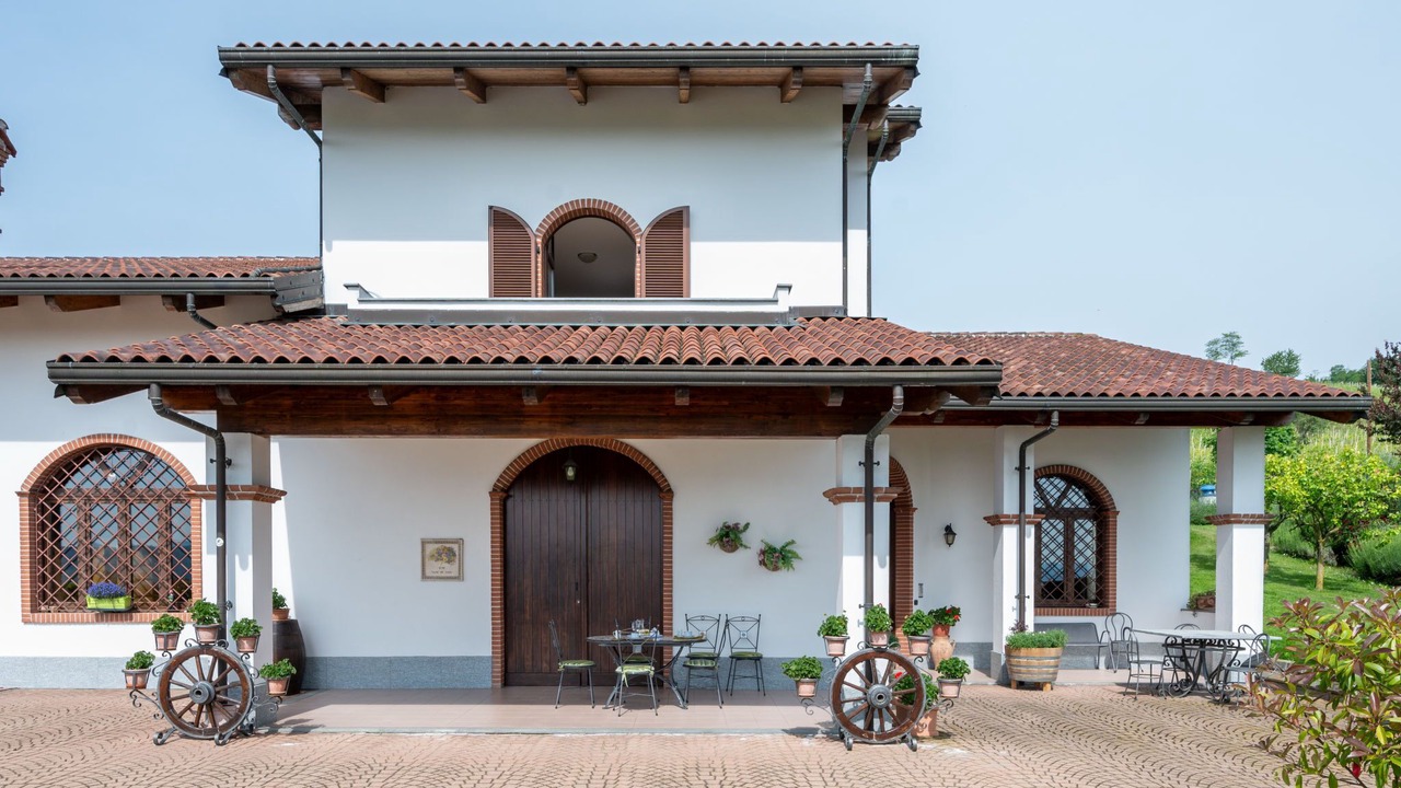 Photo of Others in Barolo