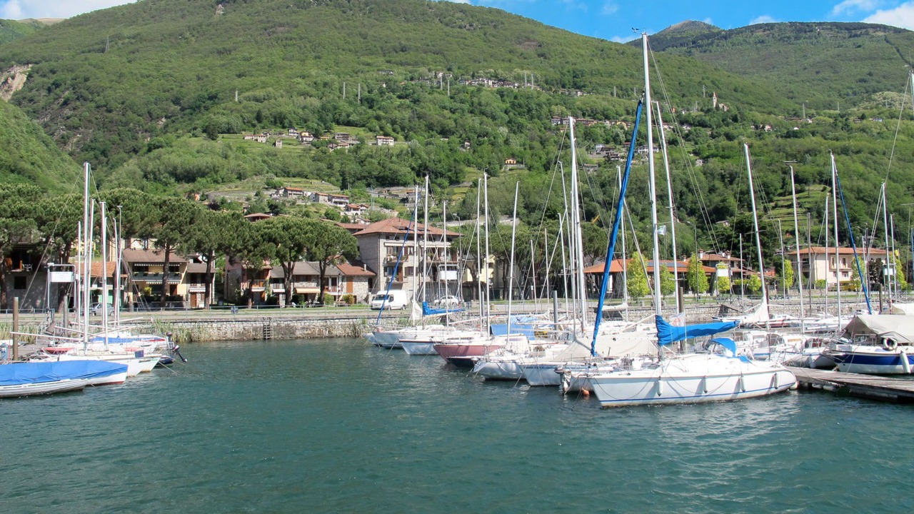 Photo of Others in Aurogna