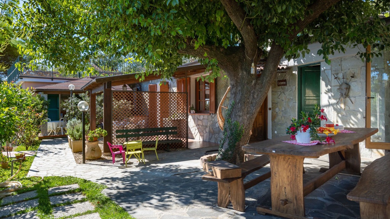 Photo of Outdoor in Valloria
