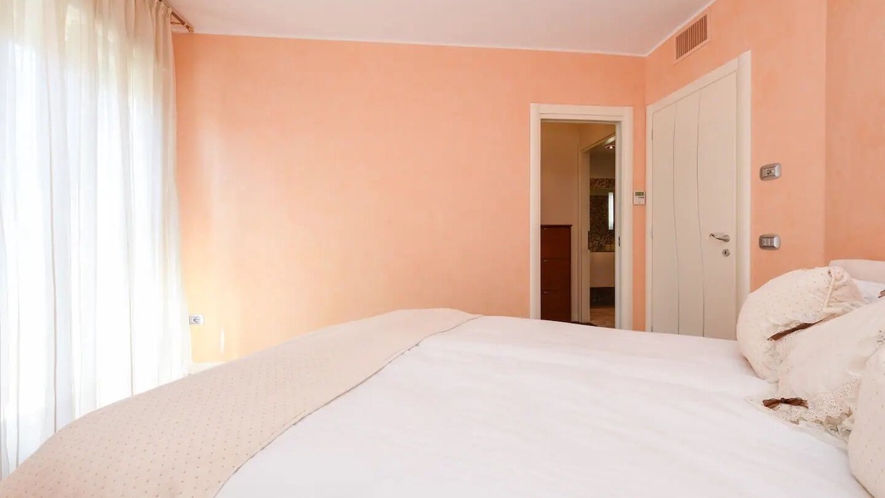 Photo of Bedroom in Sirmione Old Town