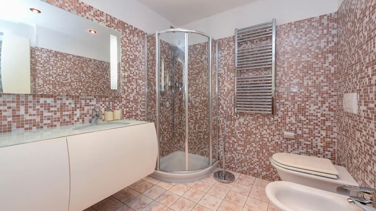 Photo of Bathroom in Sirmione Old Town