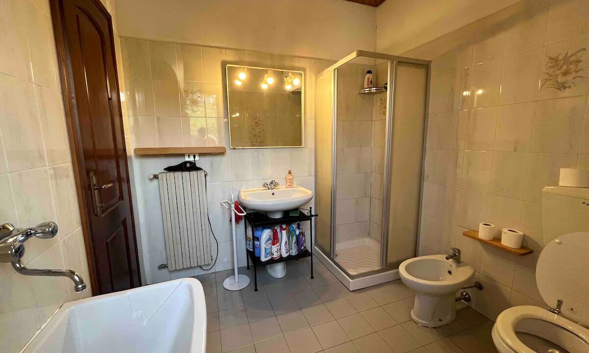 Photo of Bathroom in Montiglio Monferrato