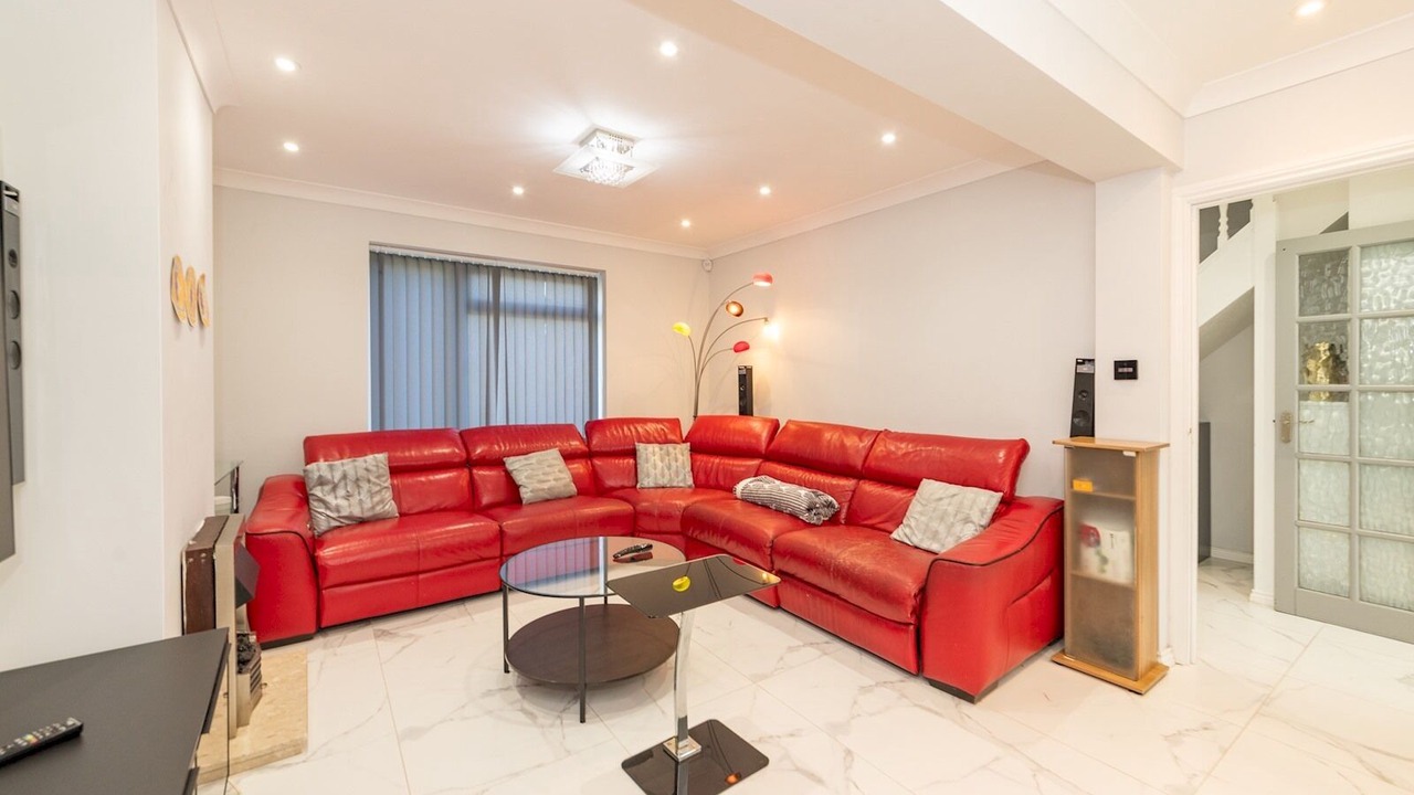 Photo of Livingroom in Reading
