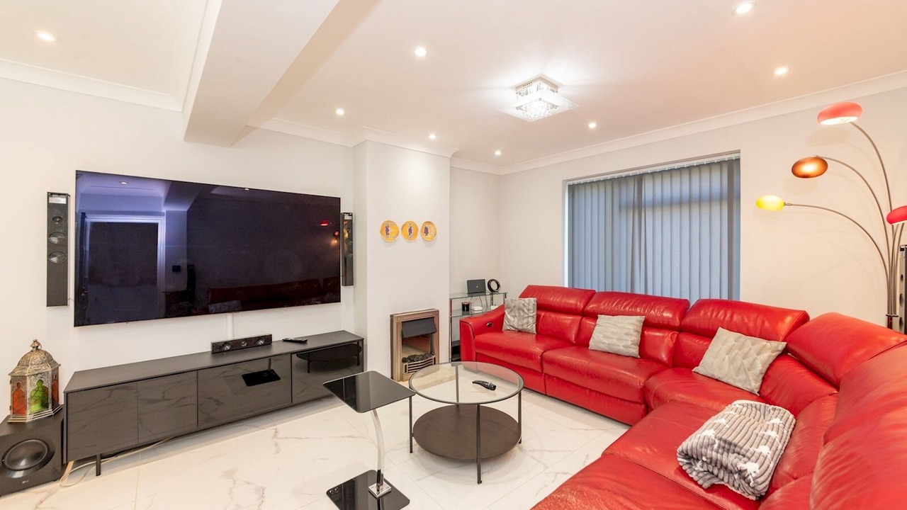 Photo of Livingroom in Reading