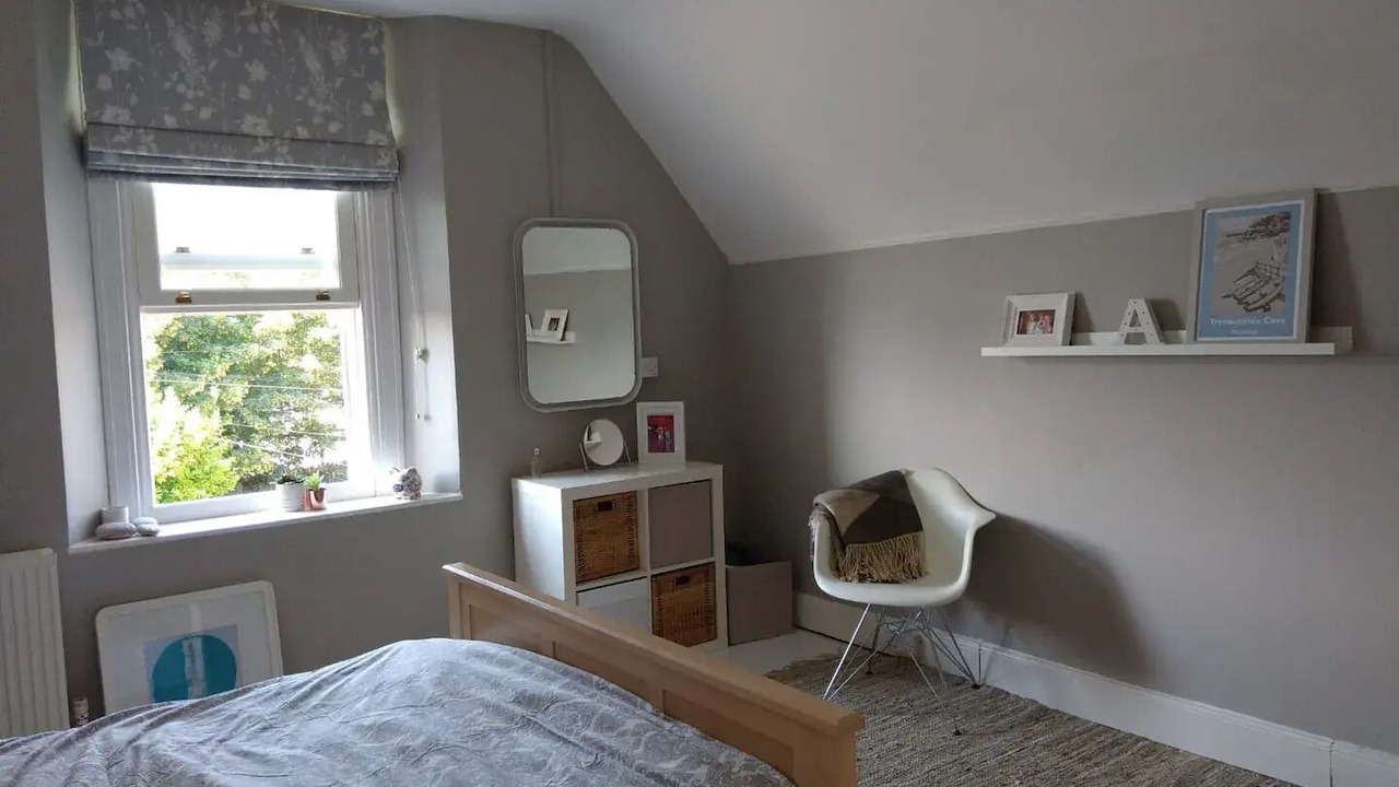 Photo of Bedroom in Clevedon
