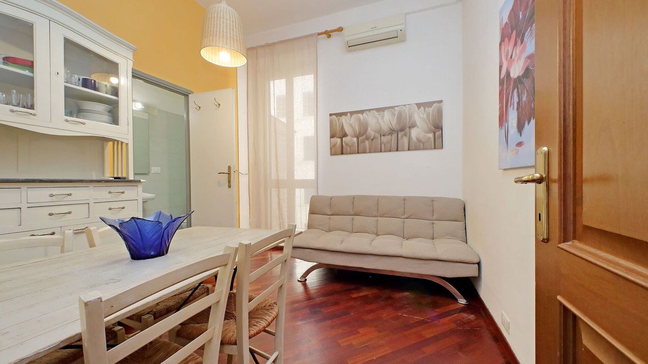Photo of Livingroom in Esquilino