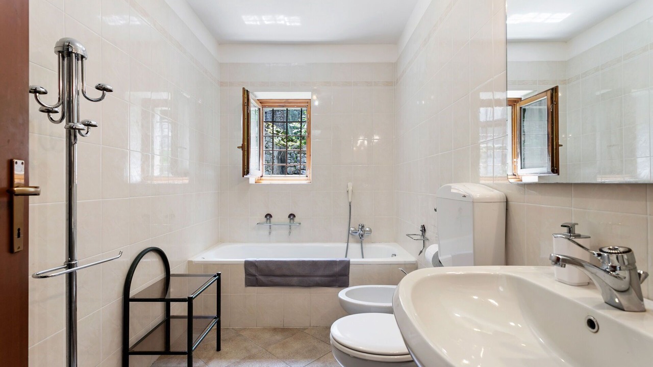 Photo of Bathroom in Claino Con Osteno