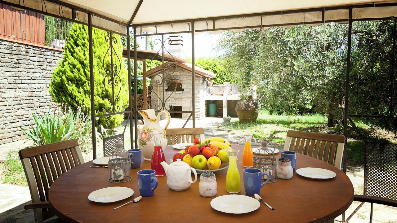 Photo of Outdoor in Neri