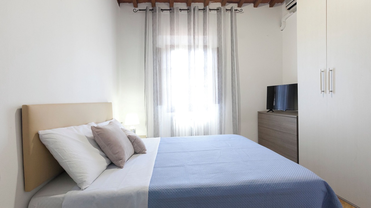 Photo of Bedroom in Neri