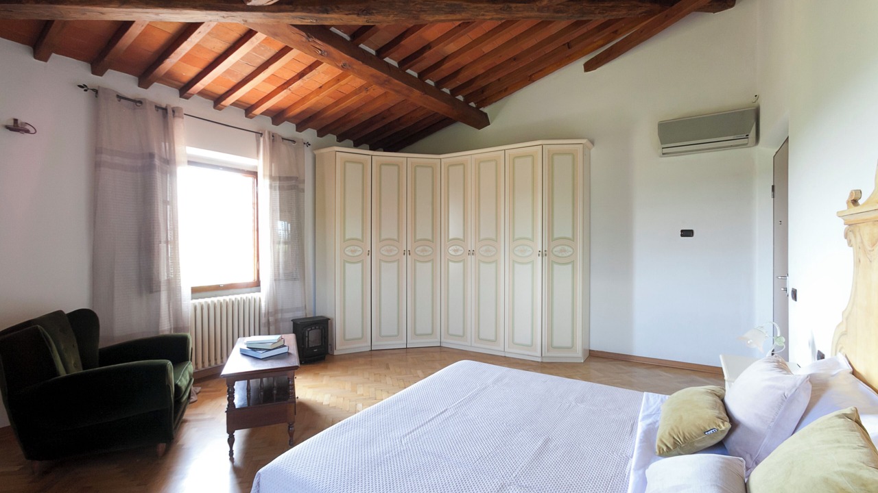 Photo of Bedroom in Neri