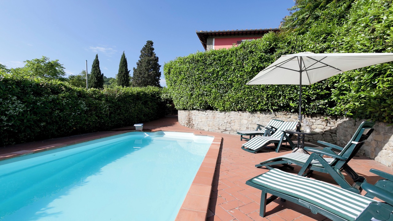 Photo of Outdoor in Neri