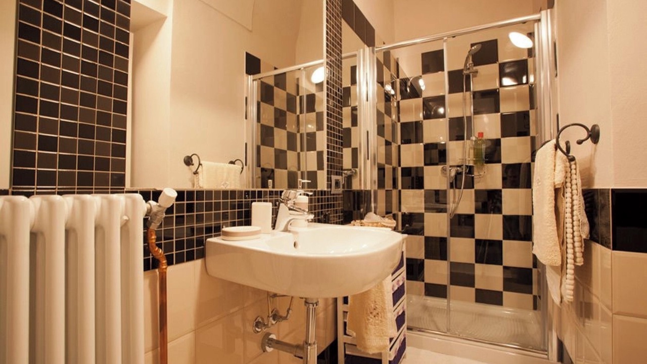 Photo of Bathroom in Piazza