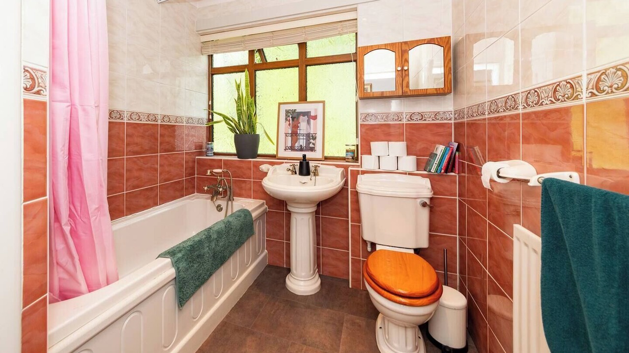 Photo of Bathroom in Tilehurst