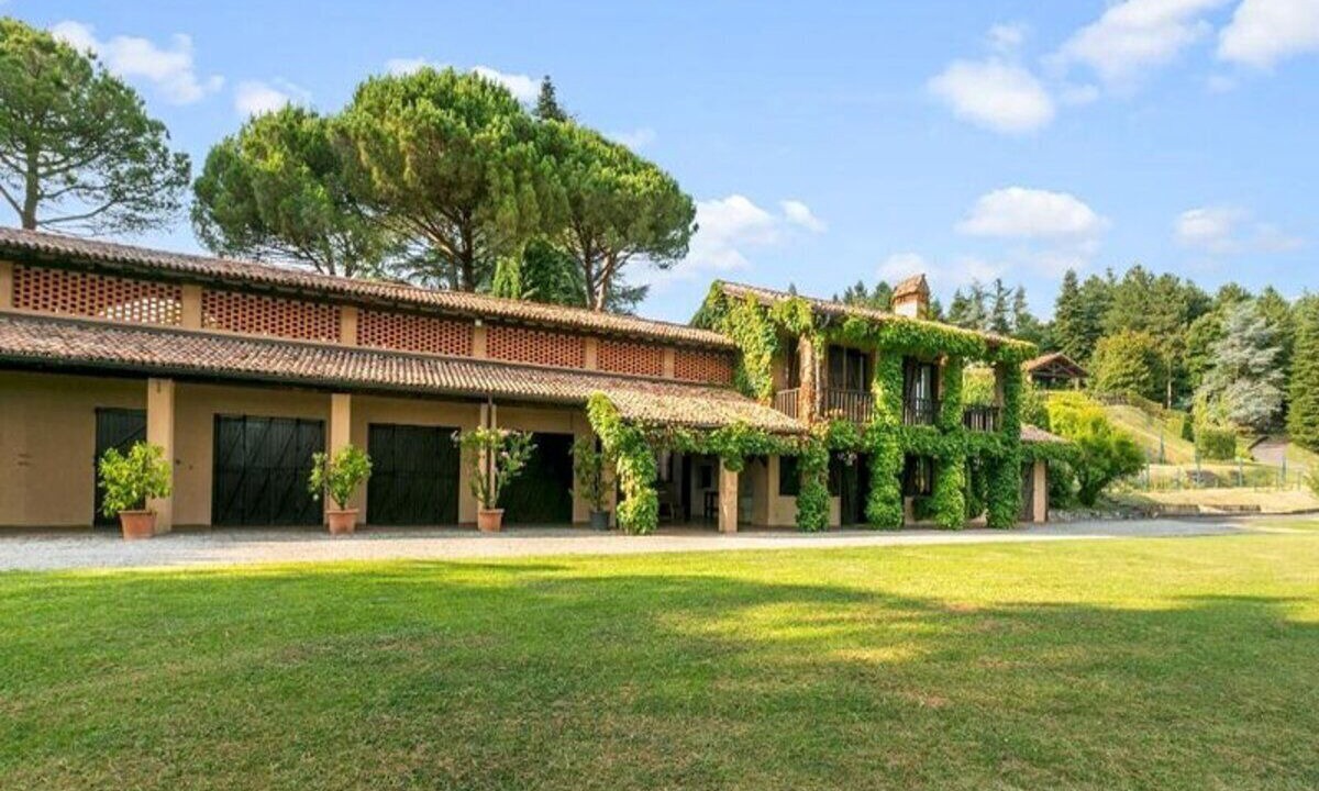 Photo of Outdoor in Carella