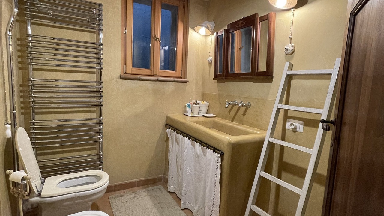 Photo of Bathroom in Laino