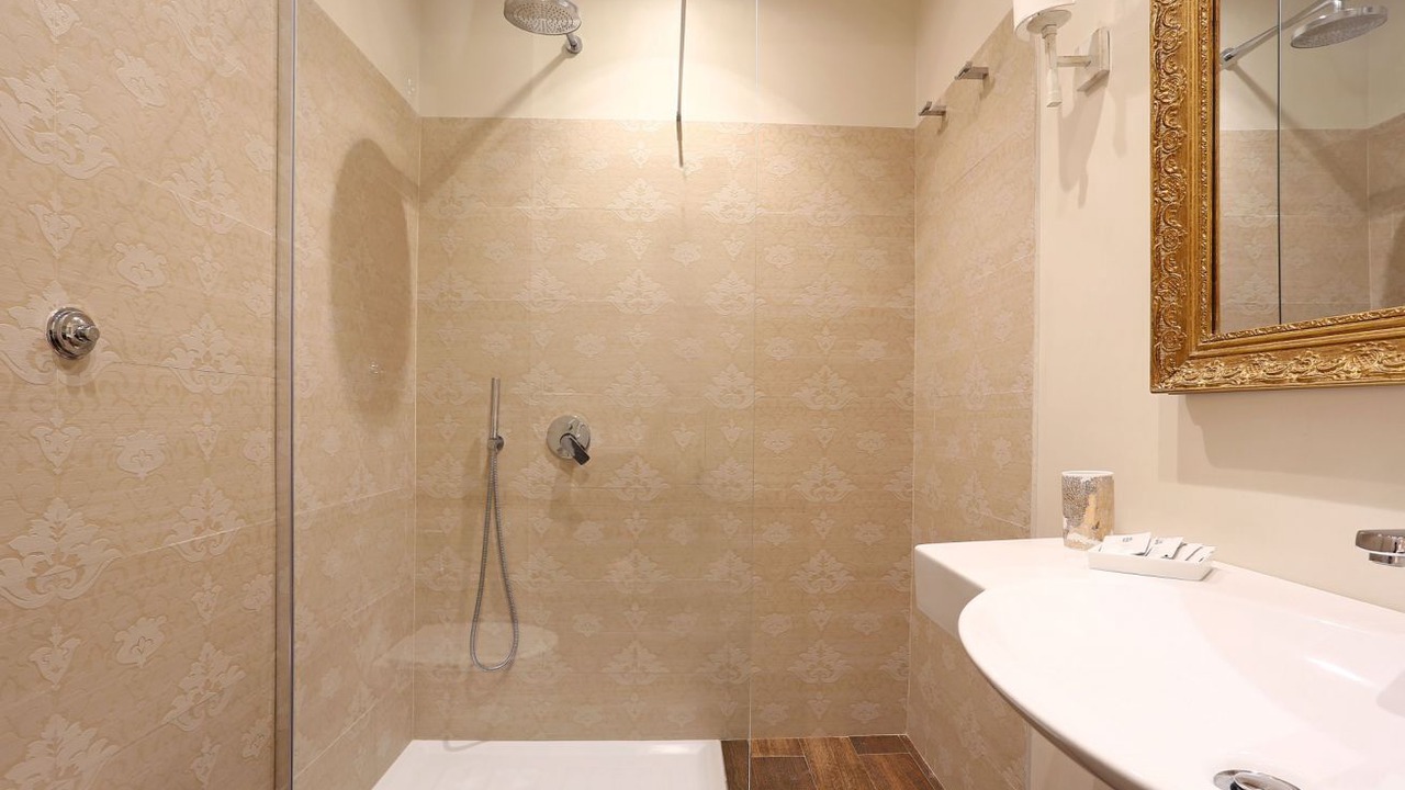 Photo of Bathroom in Repubblica