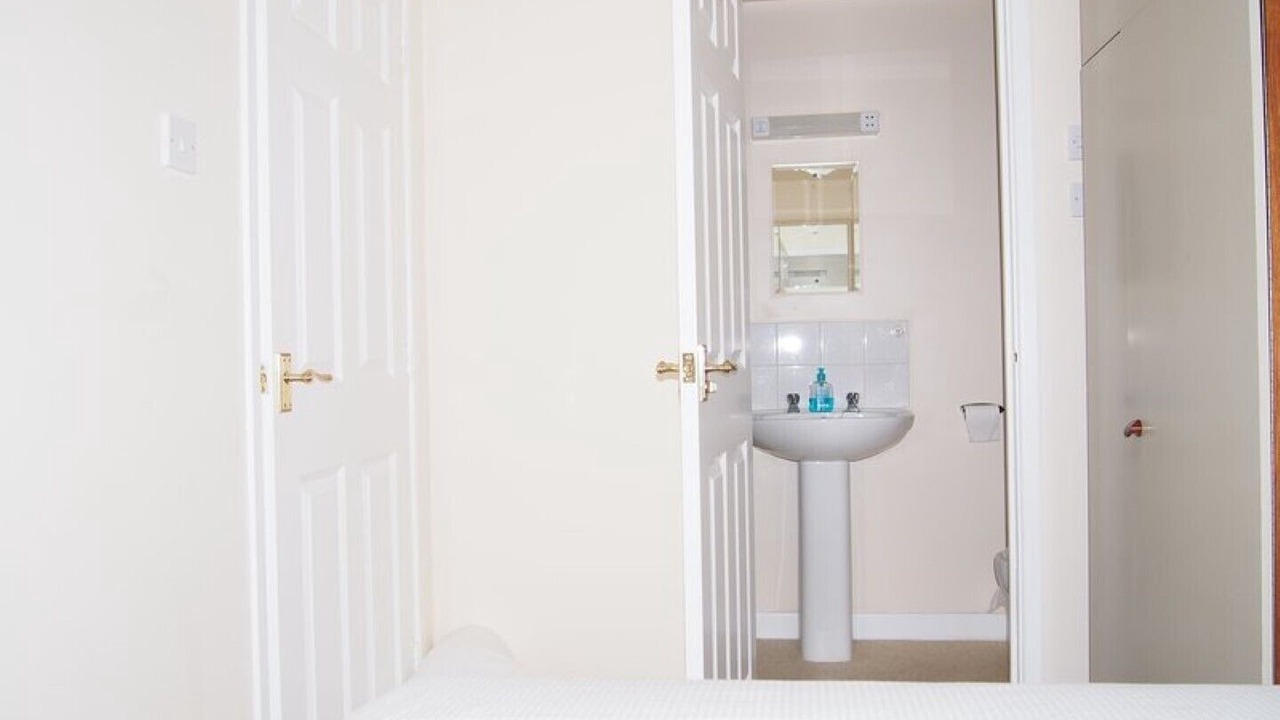 Photo of Bedroom in Roundham