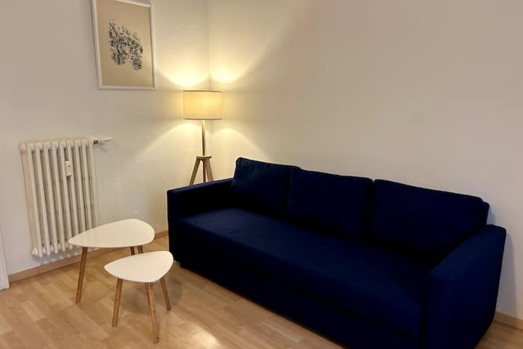 Photo of Livingroom in Magenta
