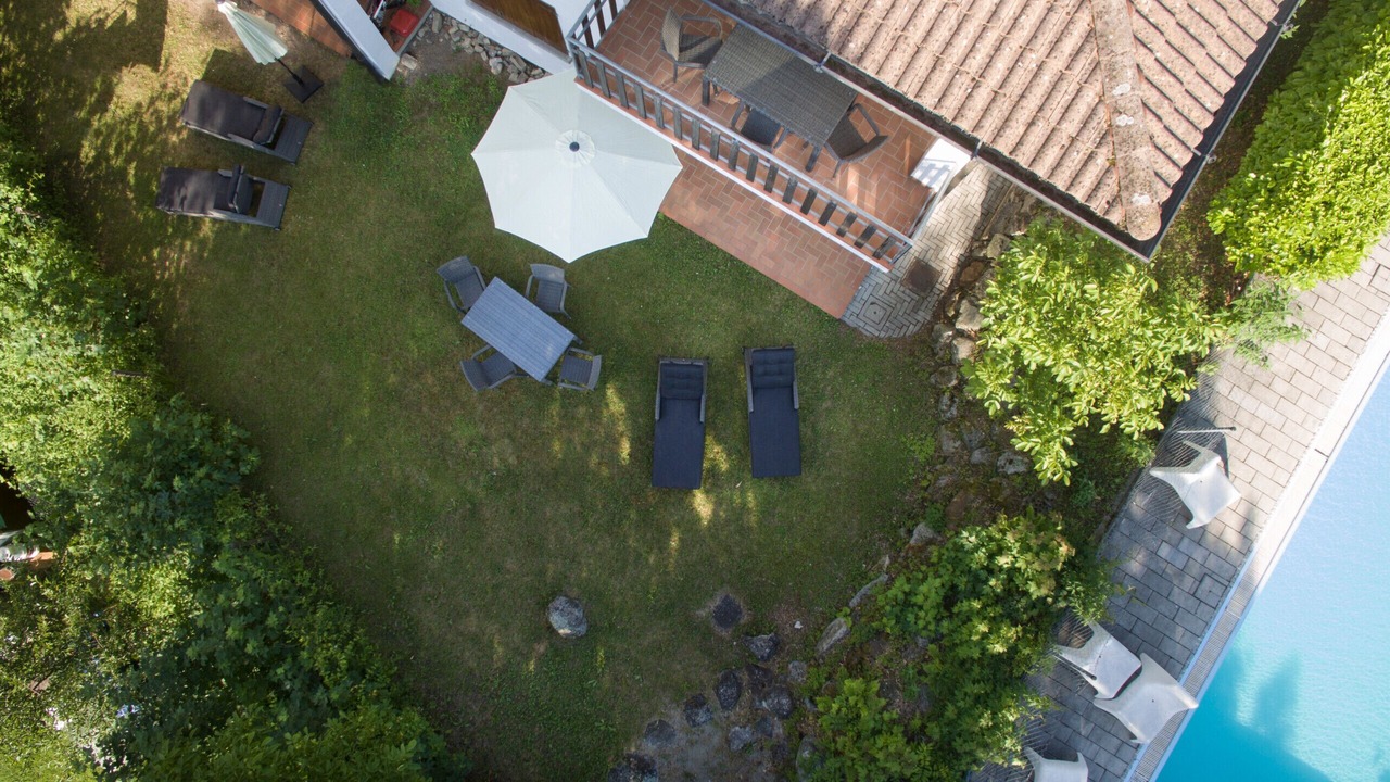 Photo of Outdoor in Crone