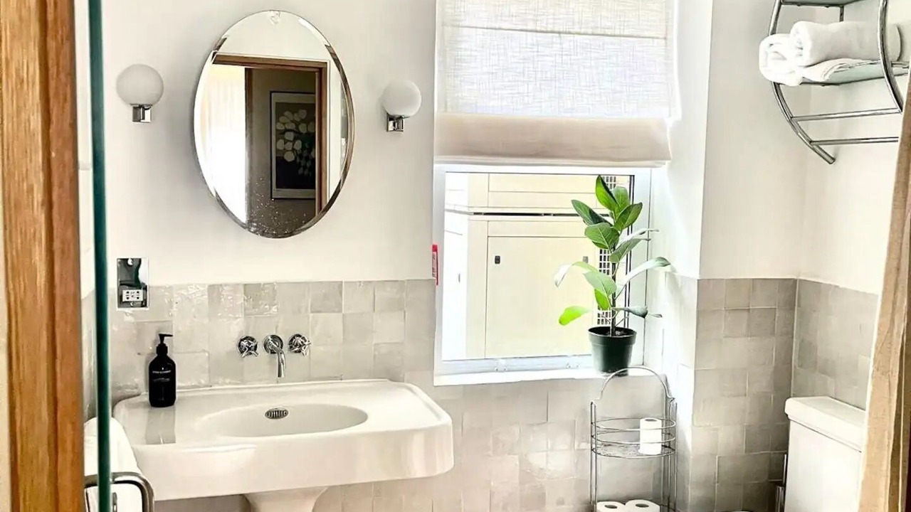 Photo of Bathroom in Farringdon