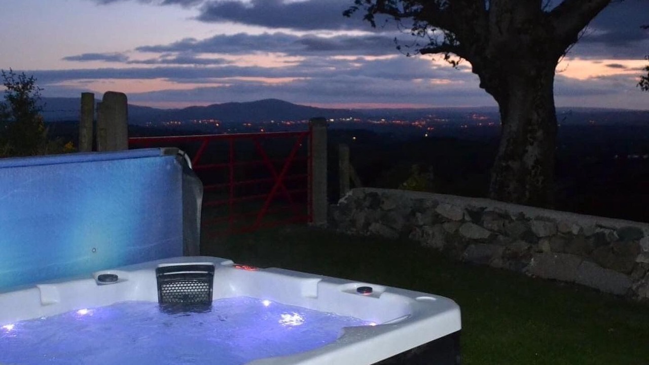 Photo of Outdoor in Hilltown