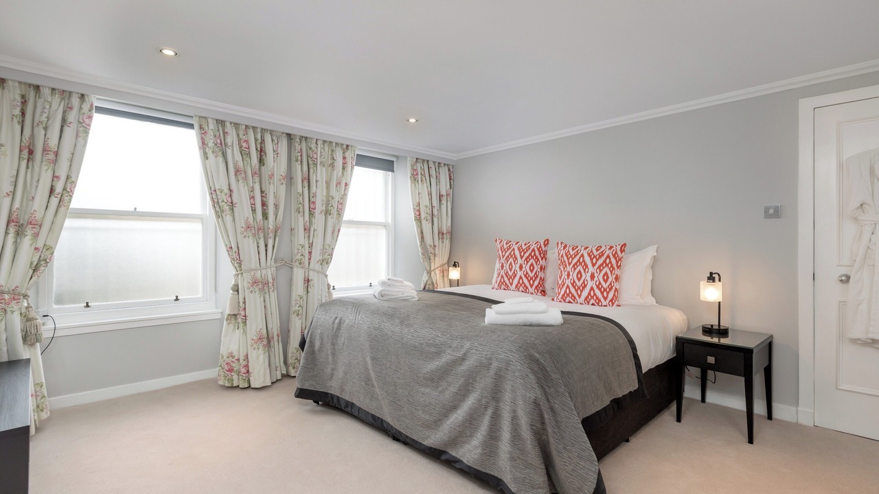 Photo of Bedroom in Newington