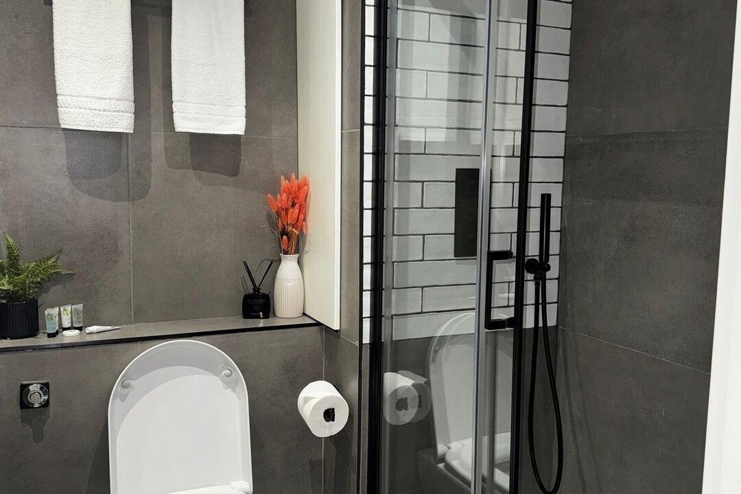 Photo of Bathroom in Canary Wharf