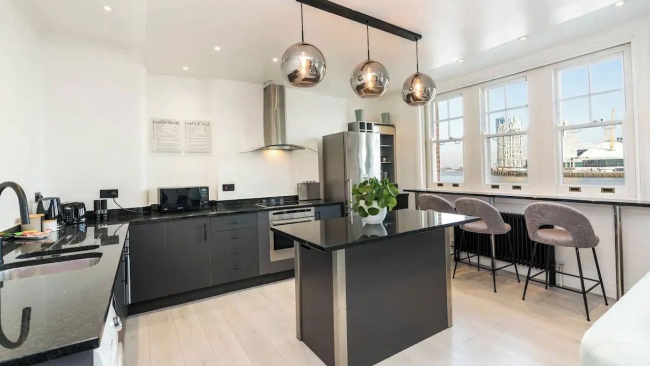 Photo of Kitchen in Canary Wharf