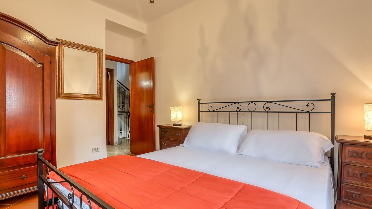 Photo of Bedroom in Recanati Old Town