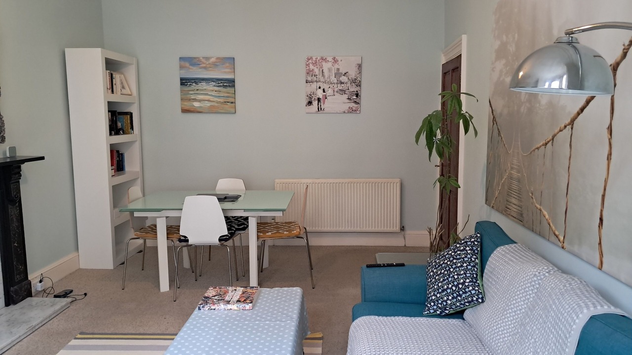 Photo of Livingroom in Merchiston