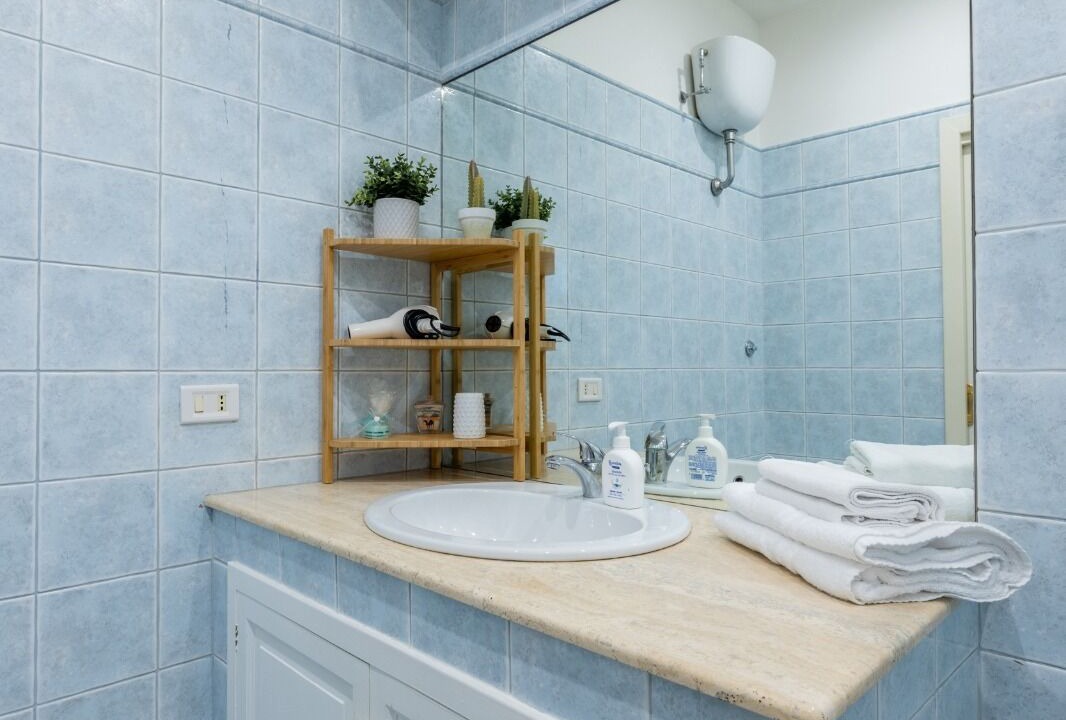 Photo of Bathroom in Esquilino