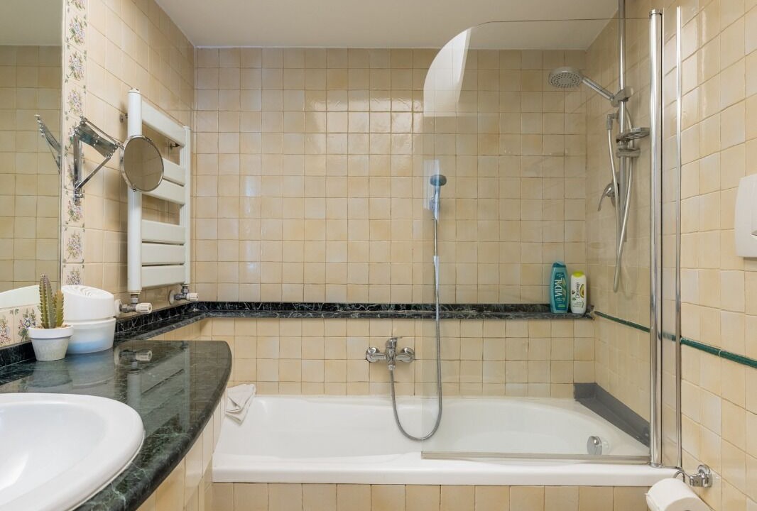 Photo of Bathroom in Esquilino