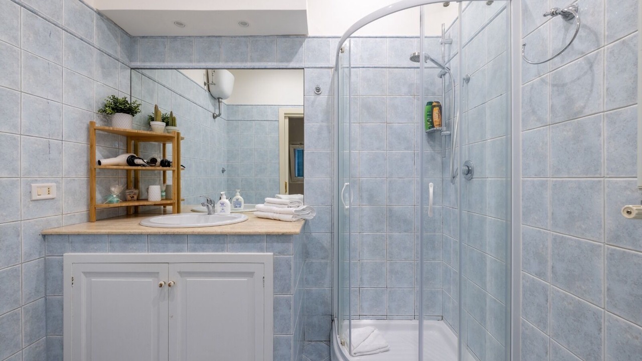 Photo of Bathroom in Esquilino
