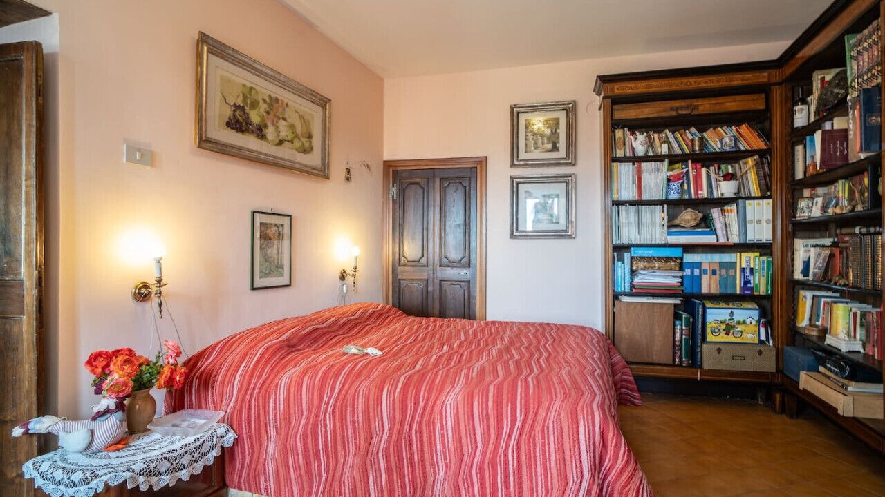 Photo of Bedroom in Montasola