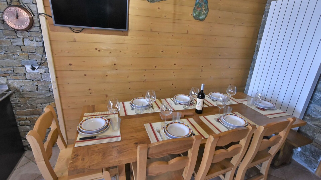 Photo of Outdoor in Mello
