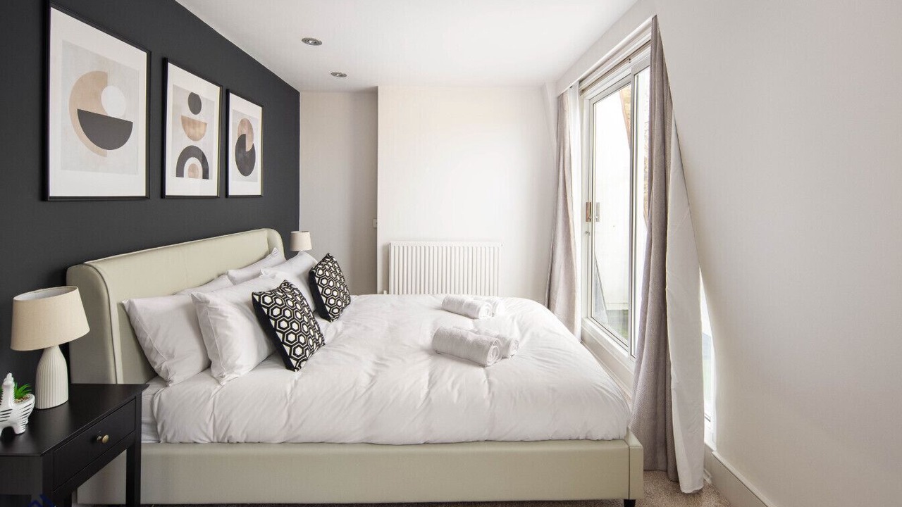 Photo of Bedroom in Kennington