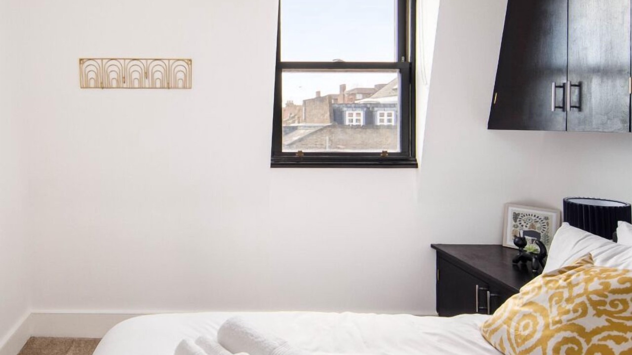 Photo of Bedroom in Kennington