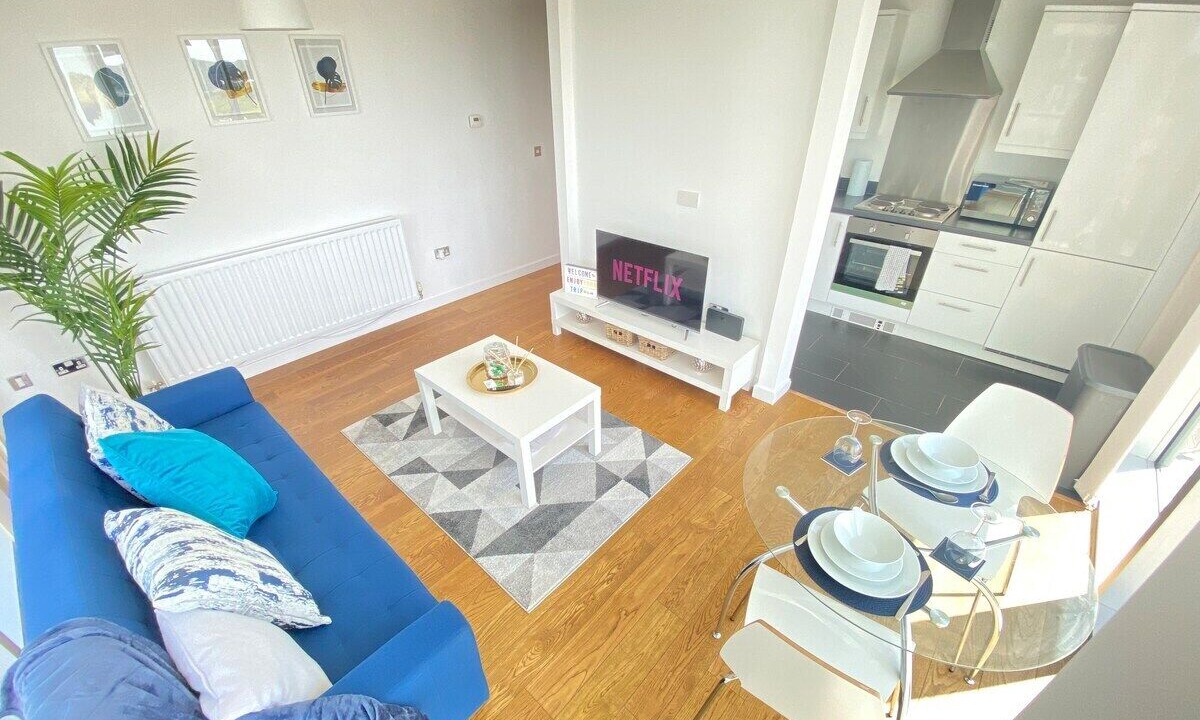 Photo of Livingroom in Central Milton Keynes