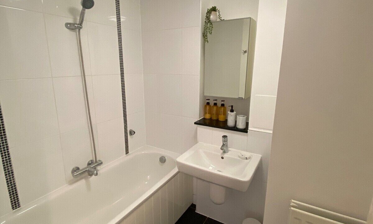 Photo of Bathroom in Central Milton Keynes