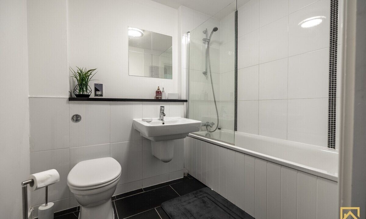 Photo of Bathroom in Central Milton Keynes