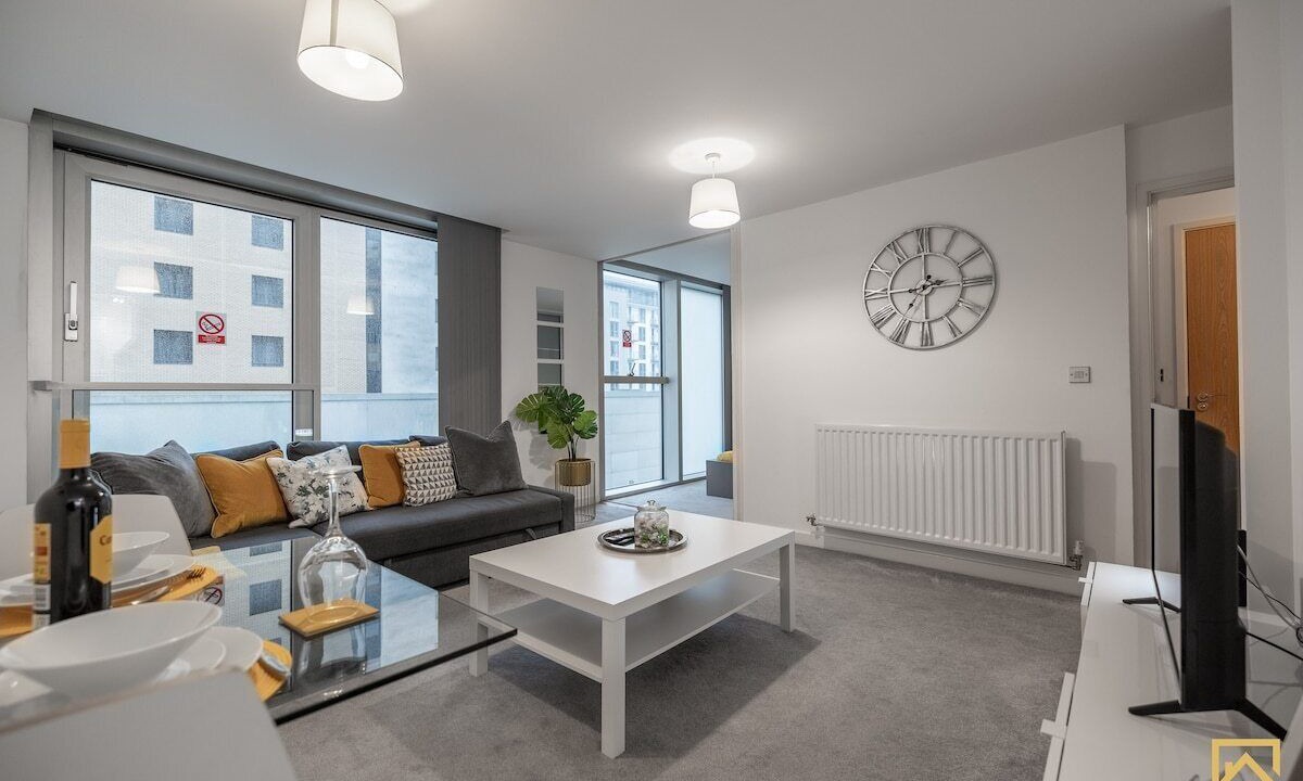 Photo of Livingroom in Central Milton Keynes