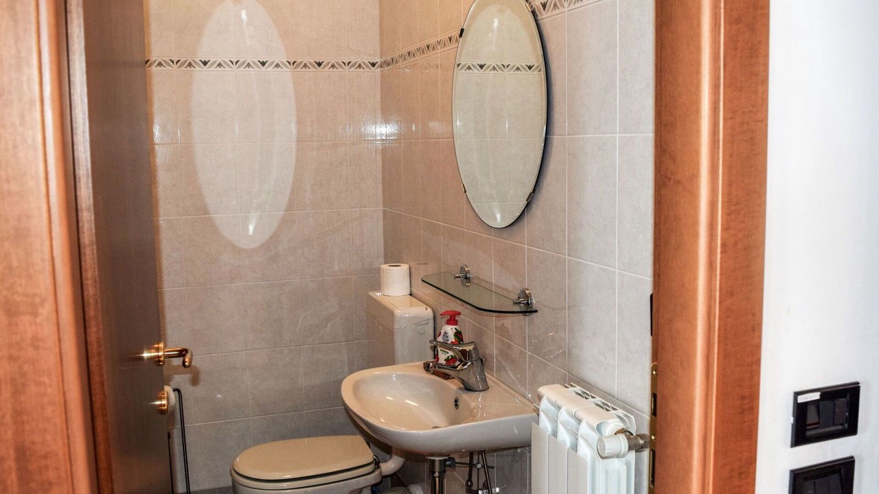 Photo of Bathroom in Poppino