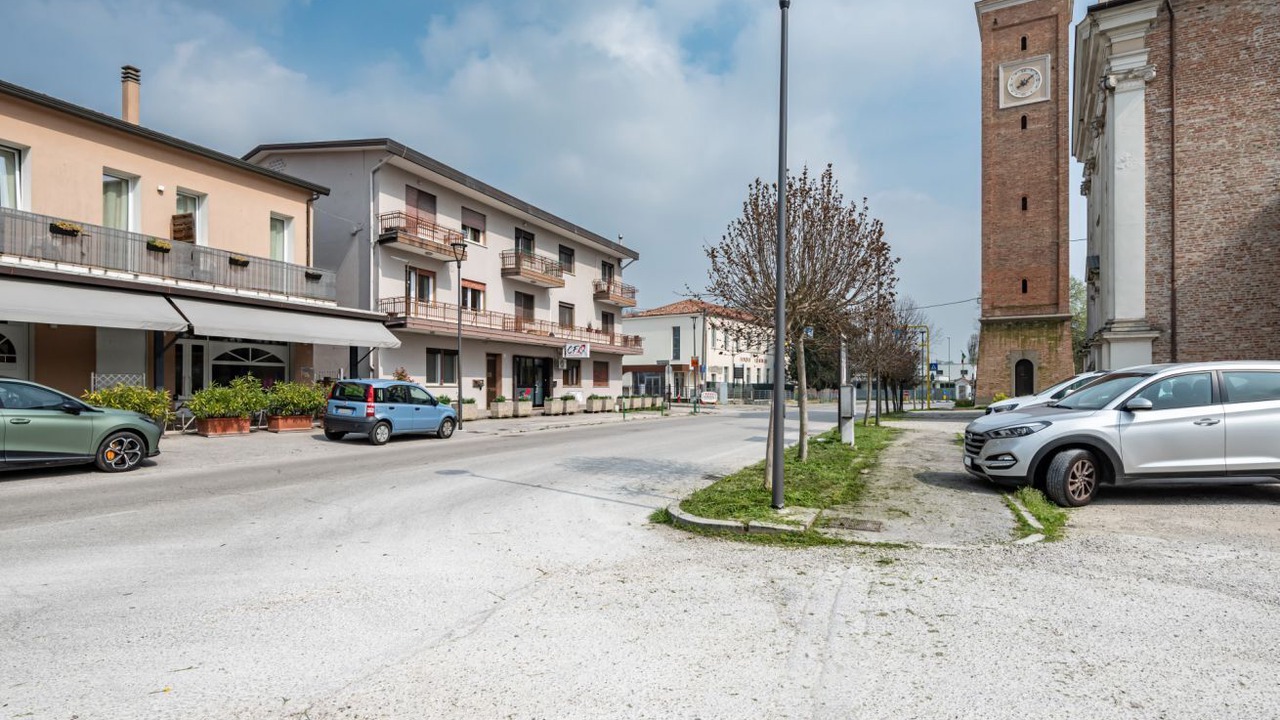 Photo of Outdoor in Peraga