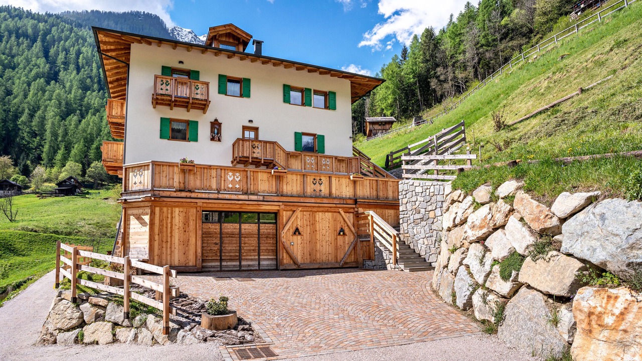 Photo of Outdoor in Rabbi
