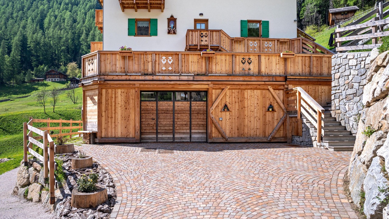Photo of Outdoor in Rabbi