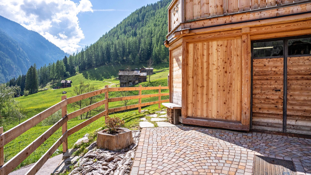 Photo of Outdoor in Rabbi