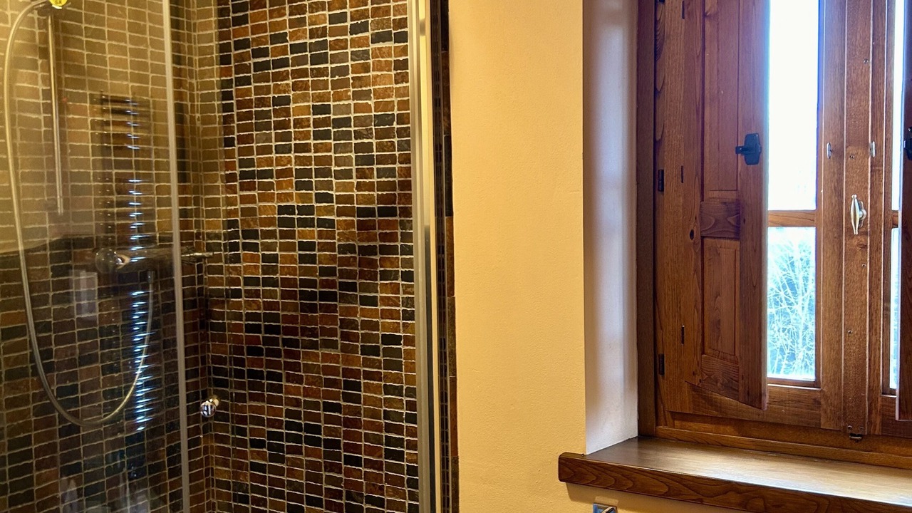 Photo of Bathroom in Poppi